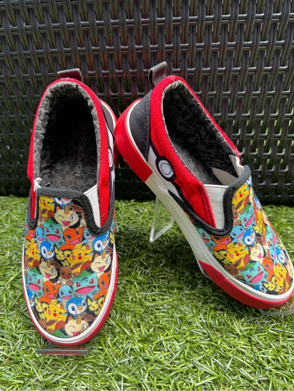 Pokemon Ground Up Slip On Canvas Shoes Youth Size 2 Pikachu Pokeball EUC - Picture 3 of 12